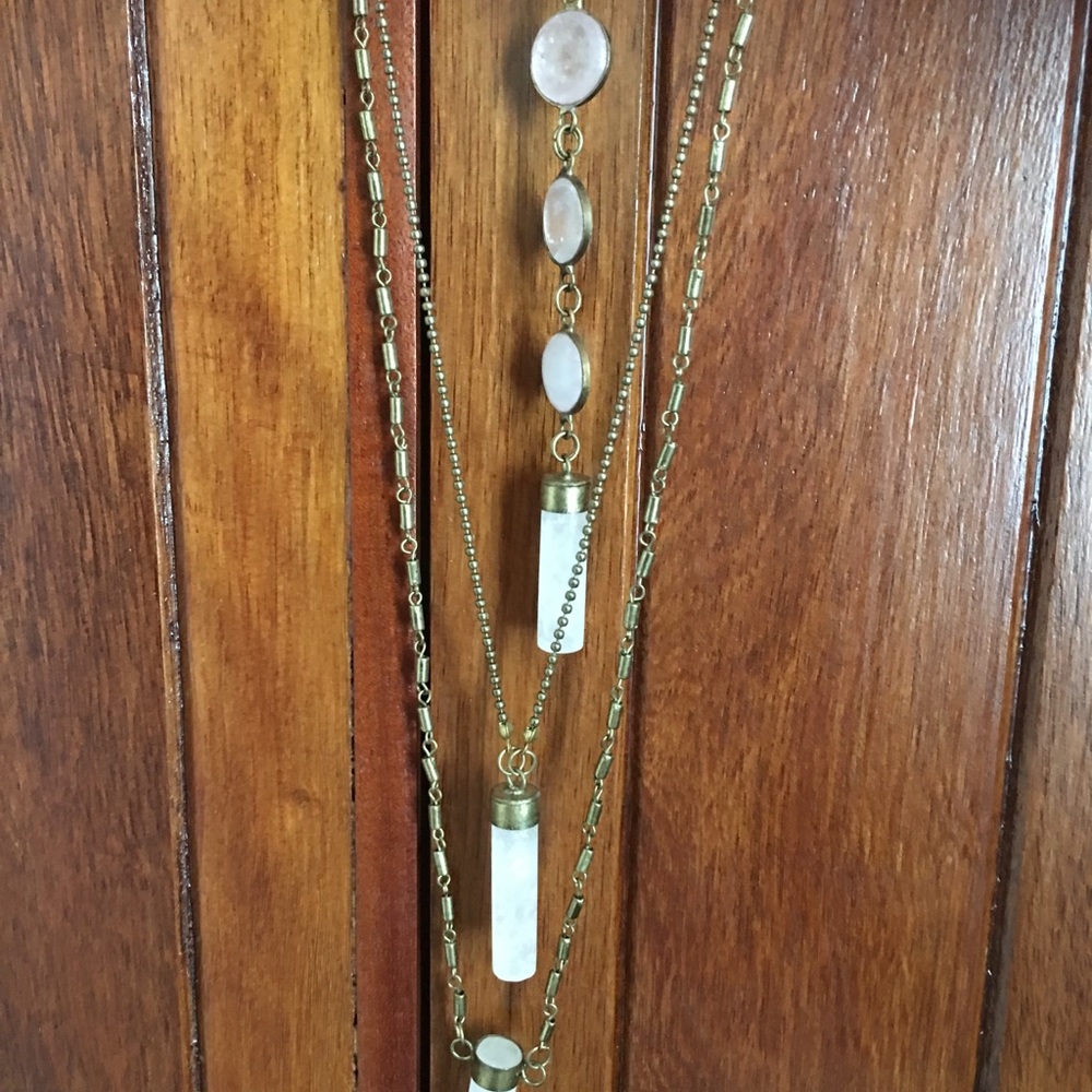 Beautiful crystal layered necklace 💕